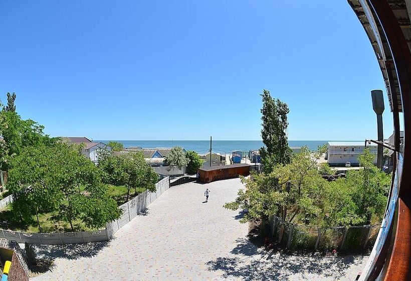 اتاق لوکس با چشمانداز دریا, Pivdenna Sofia