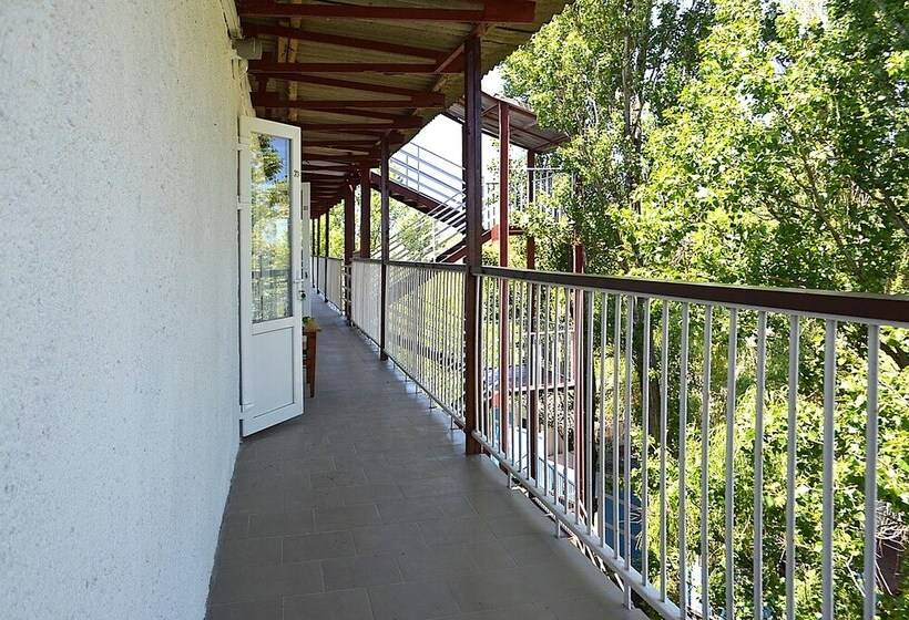 اتاق لوکس, Pivdenna Sofia