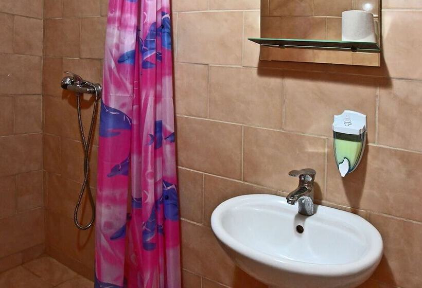 اتاق لوکس با چشمانداز دریا, Pivdenna Sofia