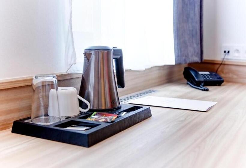 غرفة قياسية فردية, Koflík