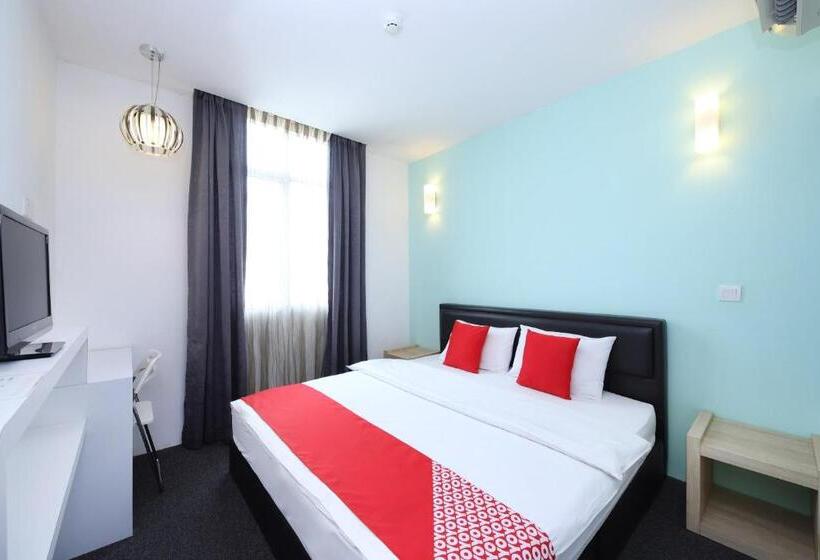 带大床的豪华间, Oyo 442 Marvelton