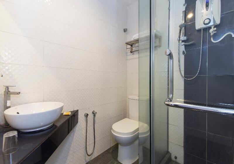 اتاق لوکس با تخت بزرگ, Oyo 442 Marvelton