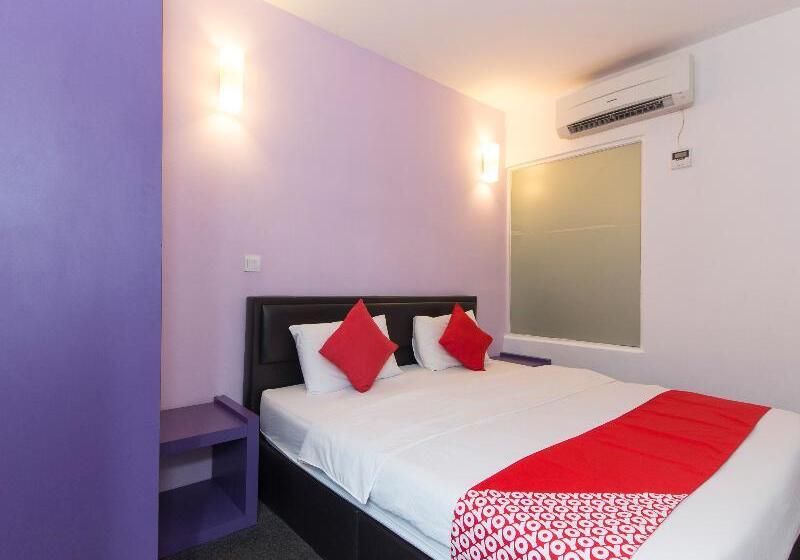 带大床的豪华间, Oyo 442 Marvelton