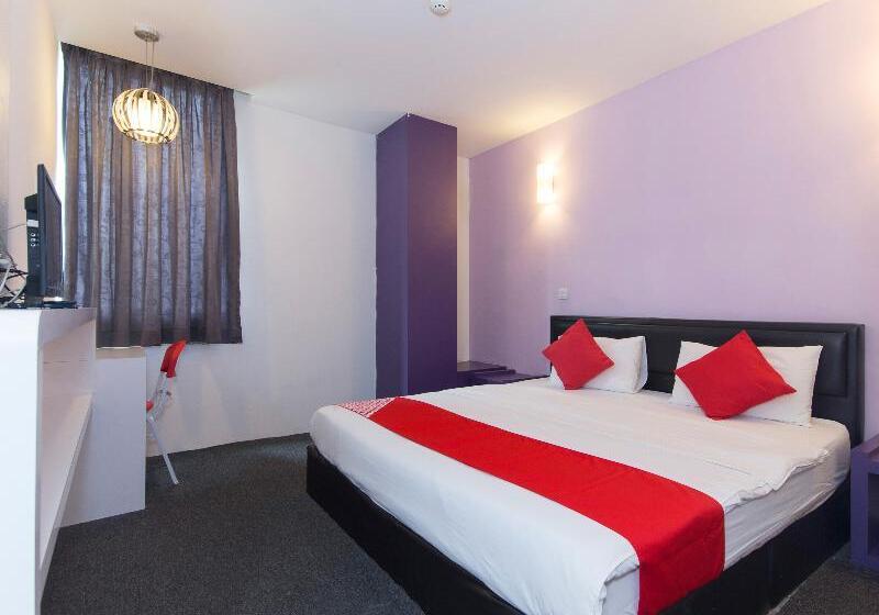 带大床的豪华间, Oyo 442 Marvelton