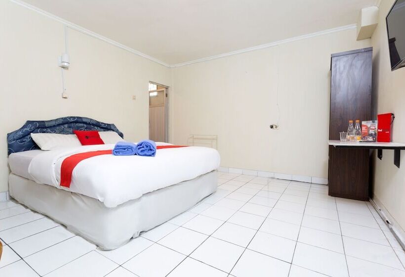 패밀리 룸, Reddoorz @ Supratman Street