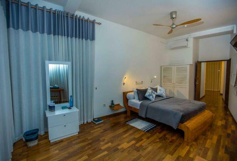 带阳台的豪华间, Villa Vajrapani