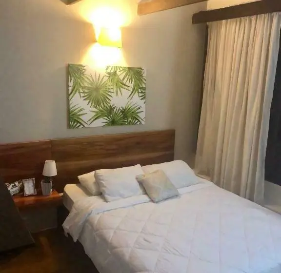 デラックスルーム, Madreselva