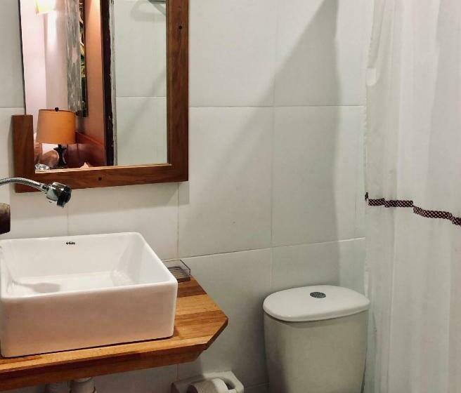 חדר סטנדרט לשלושה, Madreselva