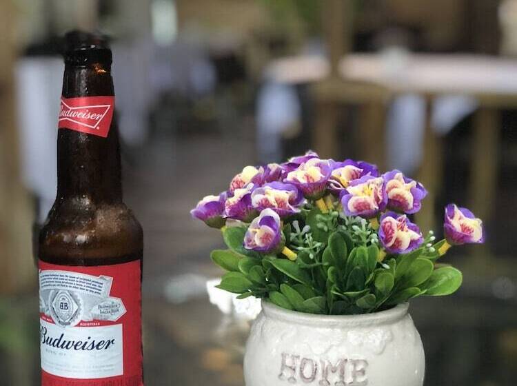 חדר קומפורט לשלושה, Madreselva