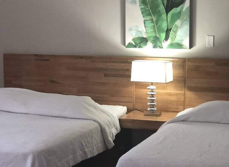 חדר קומפורט לשלושה, Madreselva