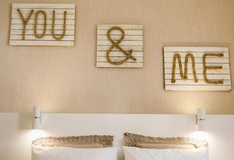 Deluxe Suite King Bed, 4u Lisbon Airport Suites