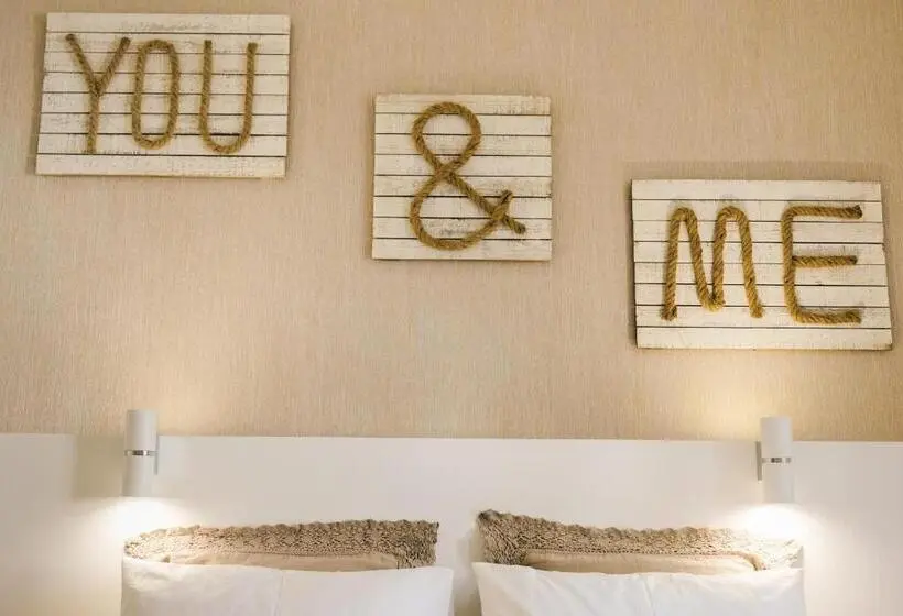 Deluxe Suite King Bed, 4u Lisbon Airport Suites