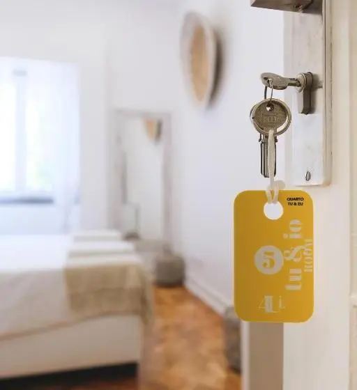 Deluxe Suite King Bed, 4u Lisbon Airport Suites