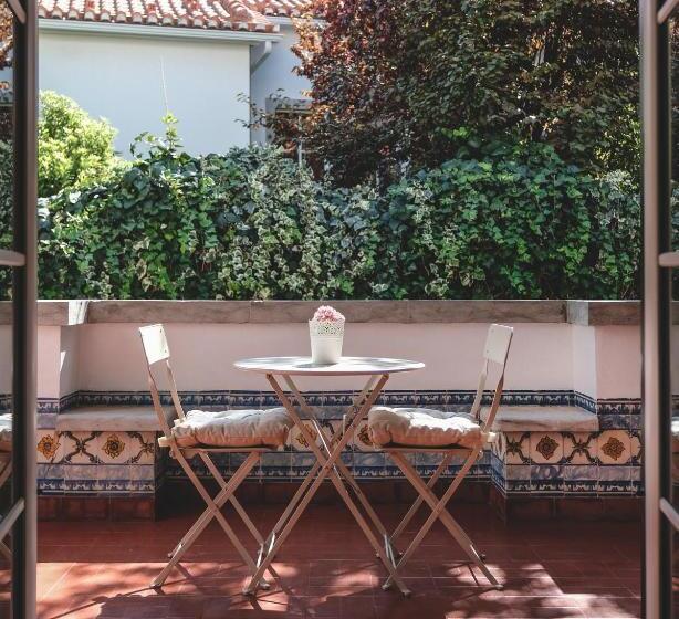 سوئیت با بالکن, 4u Lisbon Airport Suites