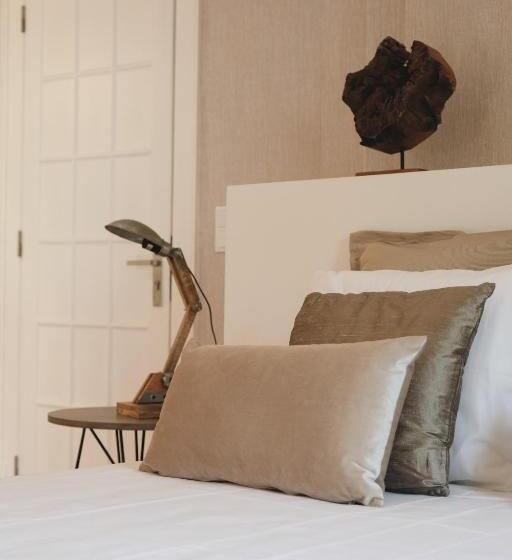 سوئیت با بالکن, 4u Lisbon Airport Suites