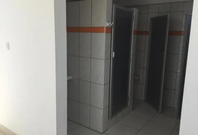 اتاق استاندارد با سرویس بهداشتی مشترک, Antares Paracas