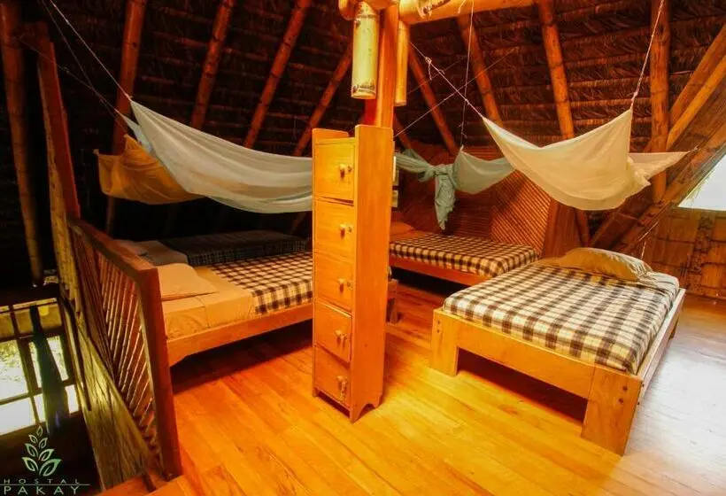 تختخواب در اتاق مشترک, Hostal Pakay