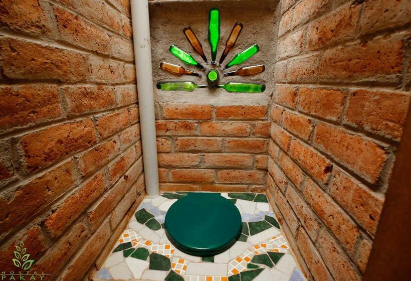 ルームシェアのワンベッド, Hostal Pakay