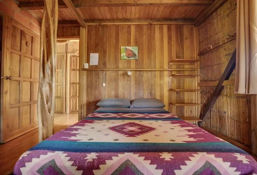 اتاق ساده سه‌ نفره, Hostal Pakay