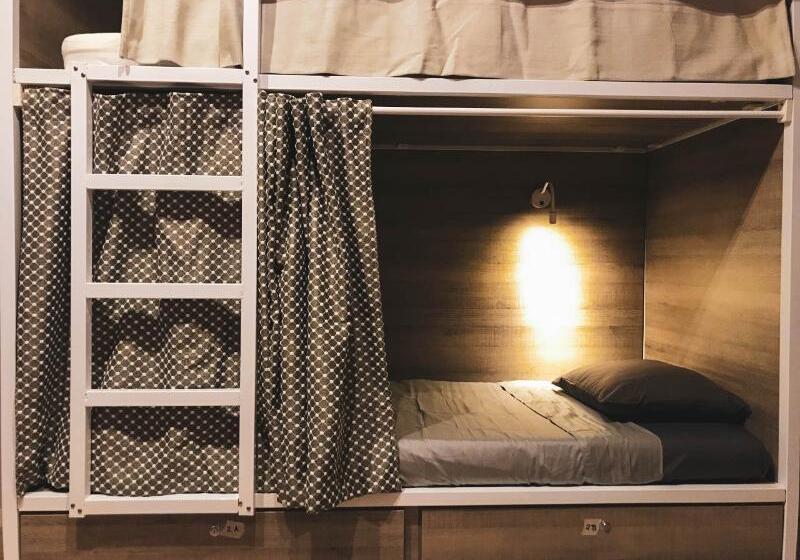 تختخواب در اتاق مشترک, Cantagua Hostel