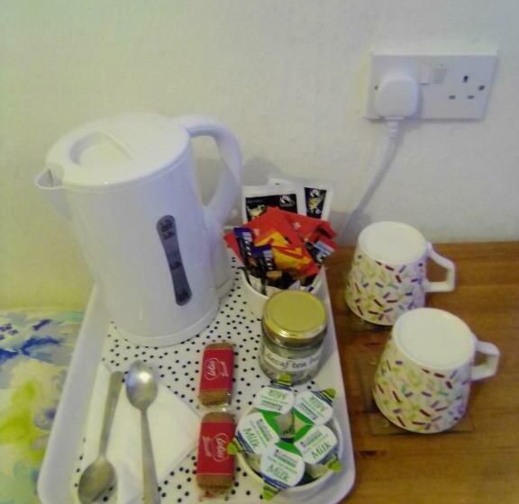 Economy Room, The Braeside Families And Couples