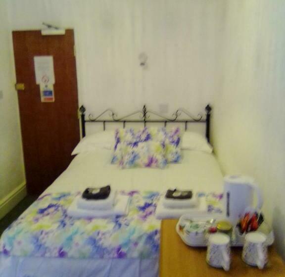 Economy Room, The Braeside Families And Couples