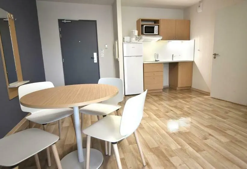 استودیوی استاندارد, Residence Bella Vista