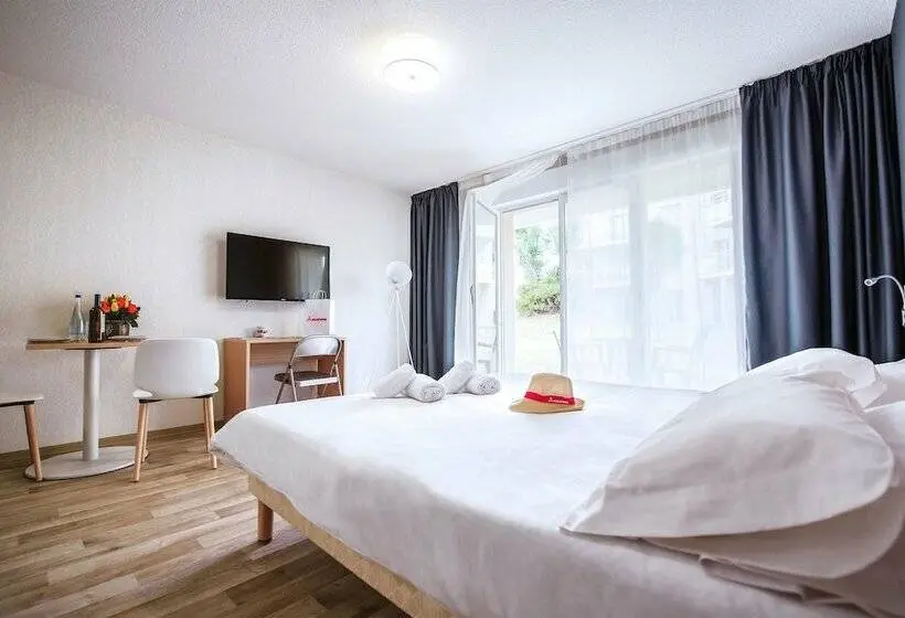 استودیوی استاندارد, Residence Bella Vista