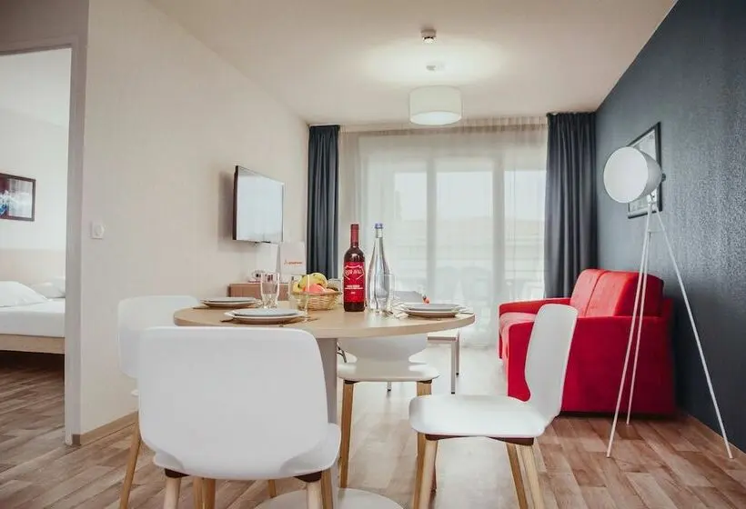 استودیوی استاندارد, Residence Bella Vista