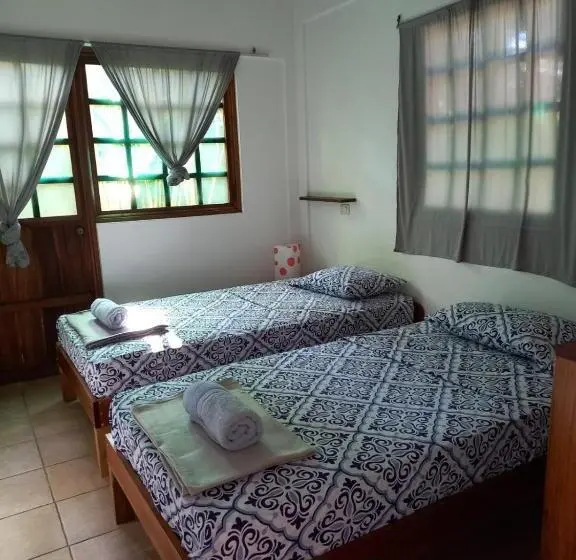 浴室共有ベーシックルーム, Pagalù Hostel