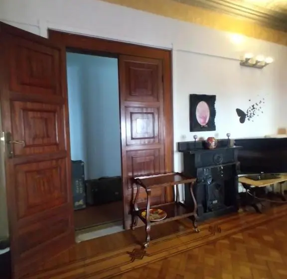 اتاق خانوادگی, B&b Amarantha Gothica Genoa
