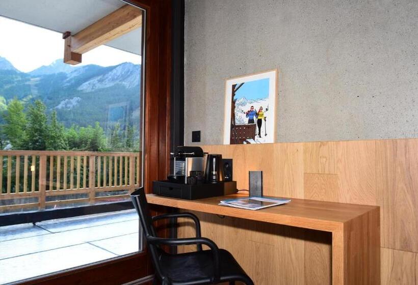 غرفة قياسية مزوَّدة بشُرفة, Hôtel Restaurant Le Monêtier