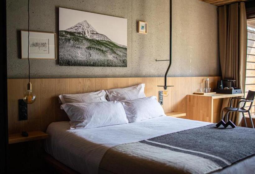 غرفة ديلوكس مزودة بشرفة, Hôtel Restaurant Le Monêtier