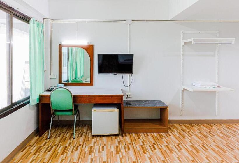 이코노미 트리플 룸, River Hotel The Budget