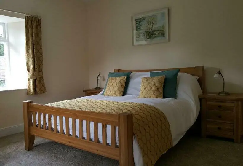 キングサイズベッドのスタンダードルーム, Pontyclerc Farm House Bed And Breakfast