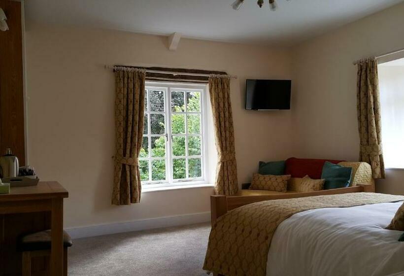 غرفة قياسية سرير كينج, Pontyclerc Farm House Bed And Breakfast