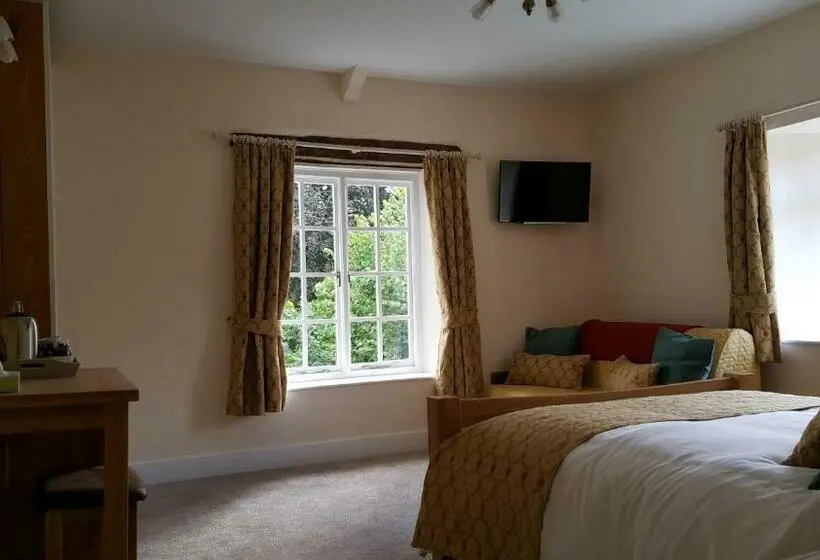 キングサイズベッドのスタンダードルーム, Pontyclerc Farm House Bed And Breakfast