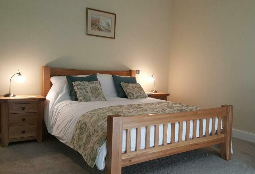 غرفة قياسية سرير كينج, Pontyclerc Farm House Bed And Breakfast