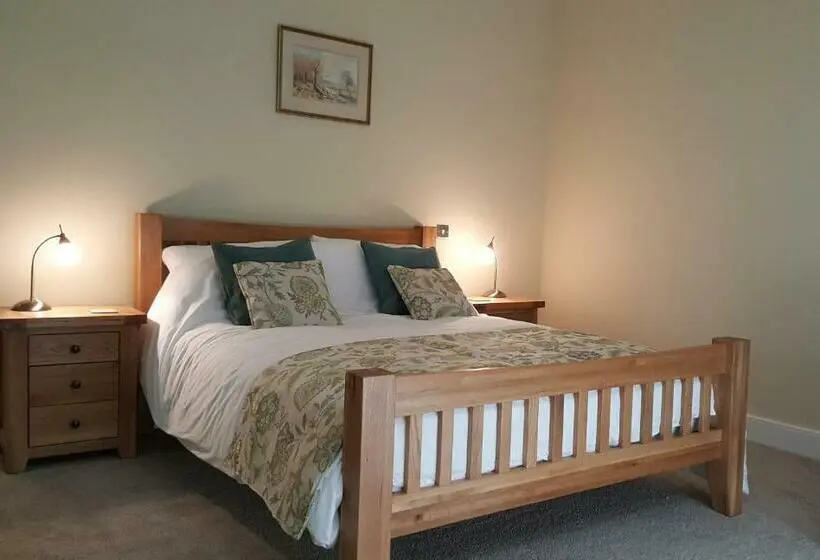 キングサイズベッドのスタンダードルーム, Pontyclerc Farm House Bed And Breakfast
