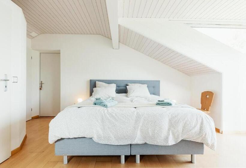 اتاق استاندارد با چشمانداز دریاچه, Lake Villa Lotus