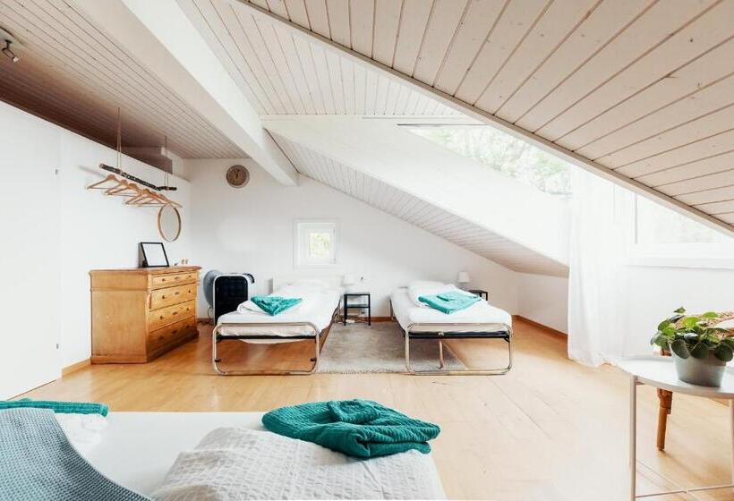 اتاق استاندارد چهار تخته, Lake Villa Lotus