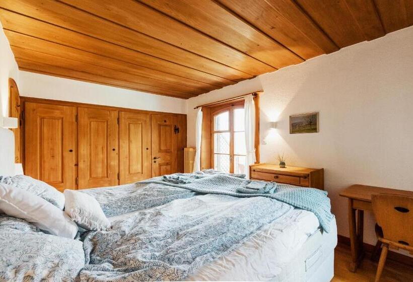 سوییت خانوادگی, Lake Villa Lotus