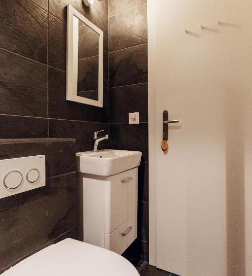 اتاق استاندارد یک نفره, Lake Villa Lotus