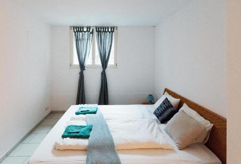 Standard studio with lake view, Lake Villa Lotus