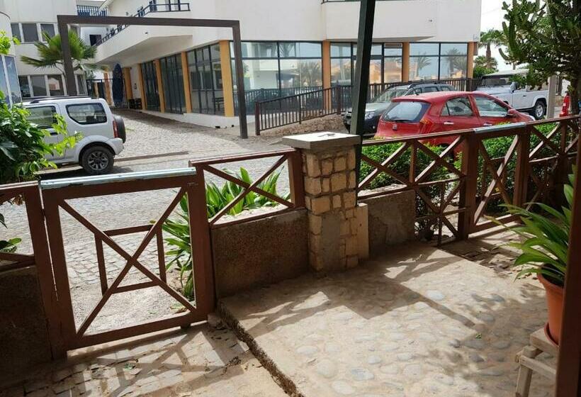 اتاق استاندارد, Pensão Alcinda Bettencourt 100 Meters To The Beachfront