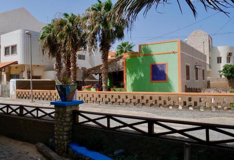 اتاق استاندارد, Pensão Alcinda Bettencourt 100 Meters To The Beachfront
