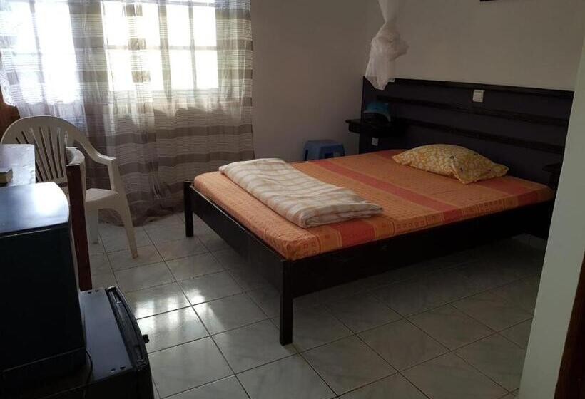 اتاق استاندارد, Pensão Alcinda Bettencourt 100 Meters To The Beachfront