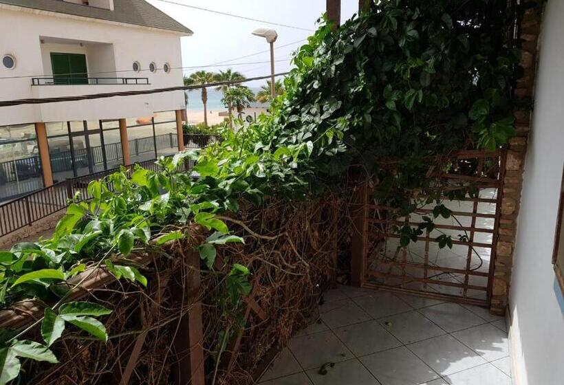 اتاق استاندارد, Pensão Alcinda Bettencourt 100 Meters To The Beachfront