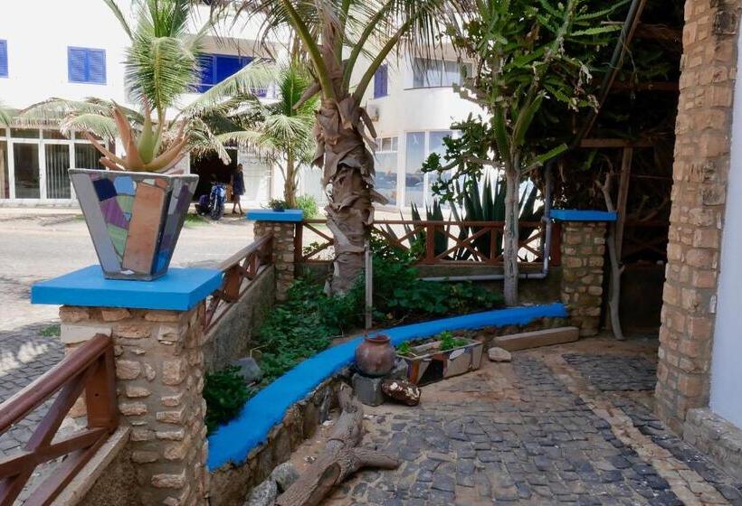 آپارتمان 1 خوابه, Pensão Alcinda Bettencourt 100 Meters To The Beachfront