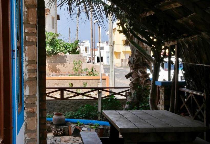 آپارتمان 1 خوابه, Pensão Alcinda Bettencourt 100 Meters To The Beachfront